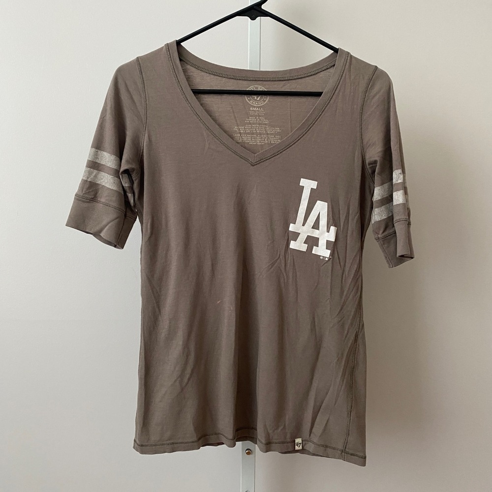 '47 Brand  Sporty Chic Relaxed LA Dodgers V-Neck Graphic T-Shirt Small Brown